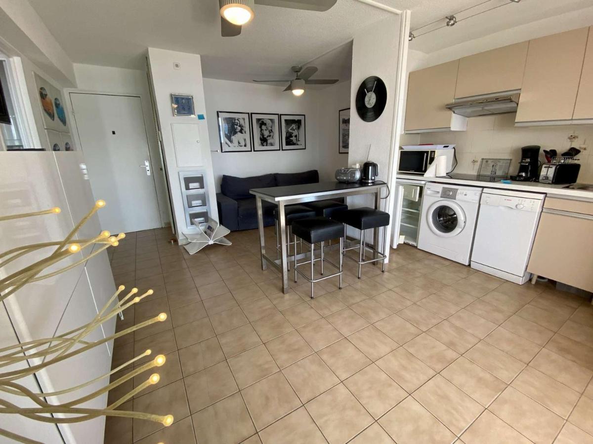 Superbe Apt 2P Front De Mer Pour 4 Pers Avec Terrasse - Cavalaire-Sur-Mer - Fr-1-226B-162 ภายนอก รูปภาพ